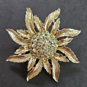 Shimmering Flower Brooch